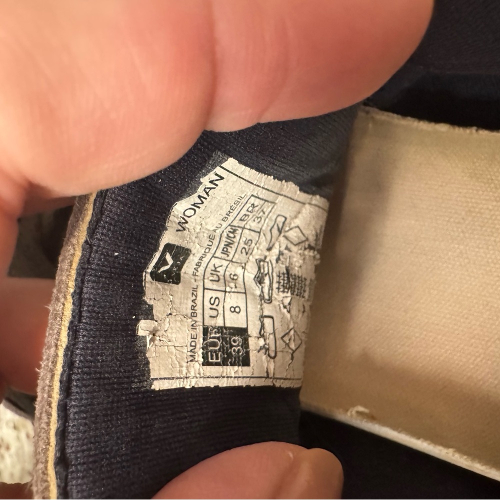 Veja Women's Gray and Black V-Logo Sneakers - Picture 4 of 5